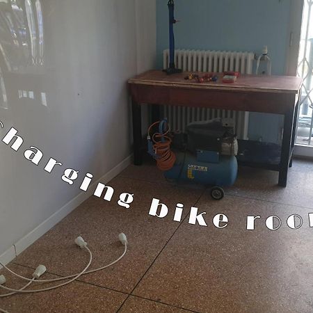 Piccolo Hotel Holiday Center Finale Ligure Εξωτερικό φωτογραφία