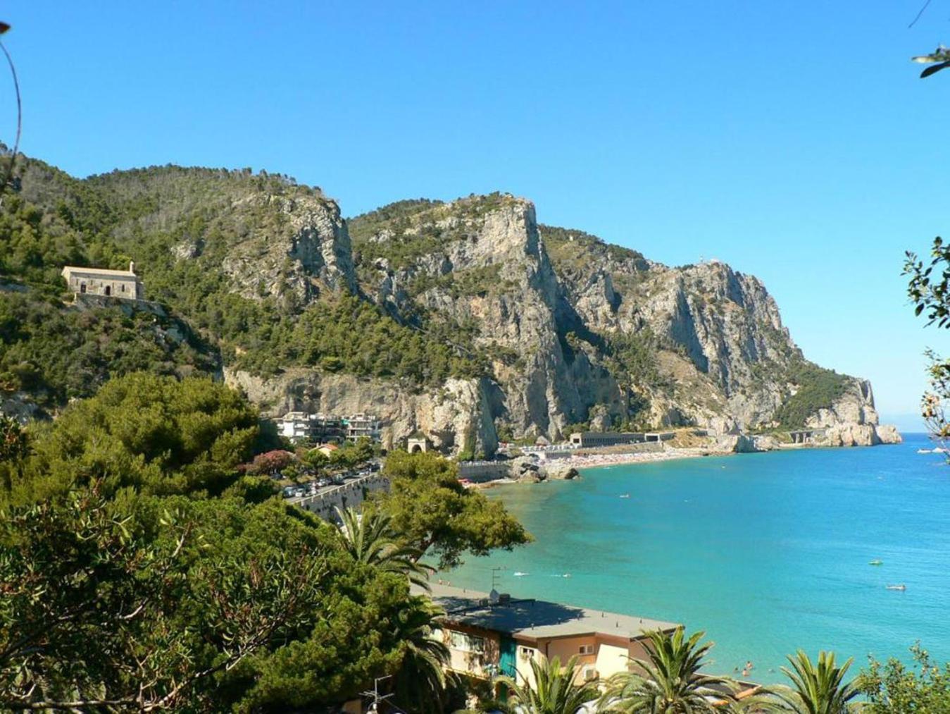 Piccolo Hotel Holiday Center Finale Ligure Εξωτερικό φωτογραφία