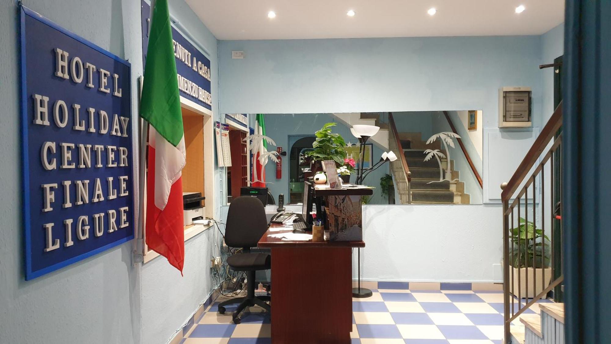 Piccolo Hotel Holiday Center Finale Ligure Εξωτερικό φωτογραφία
