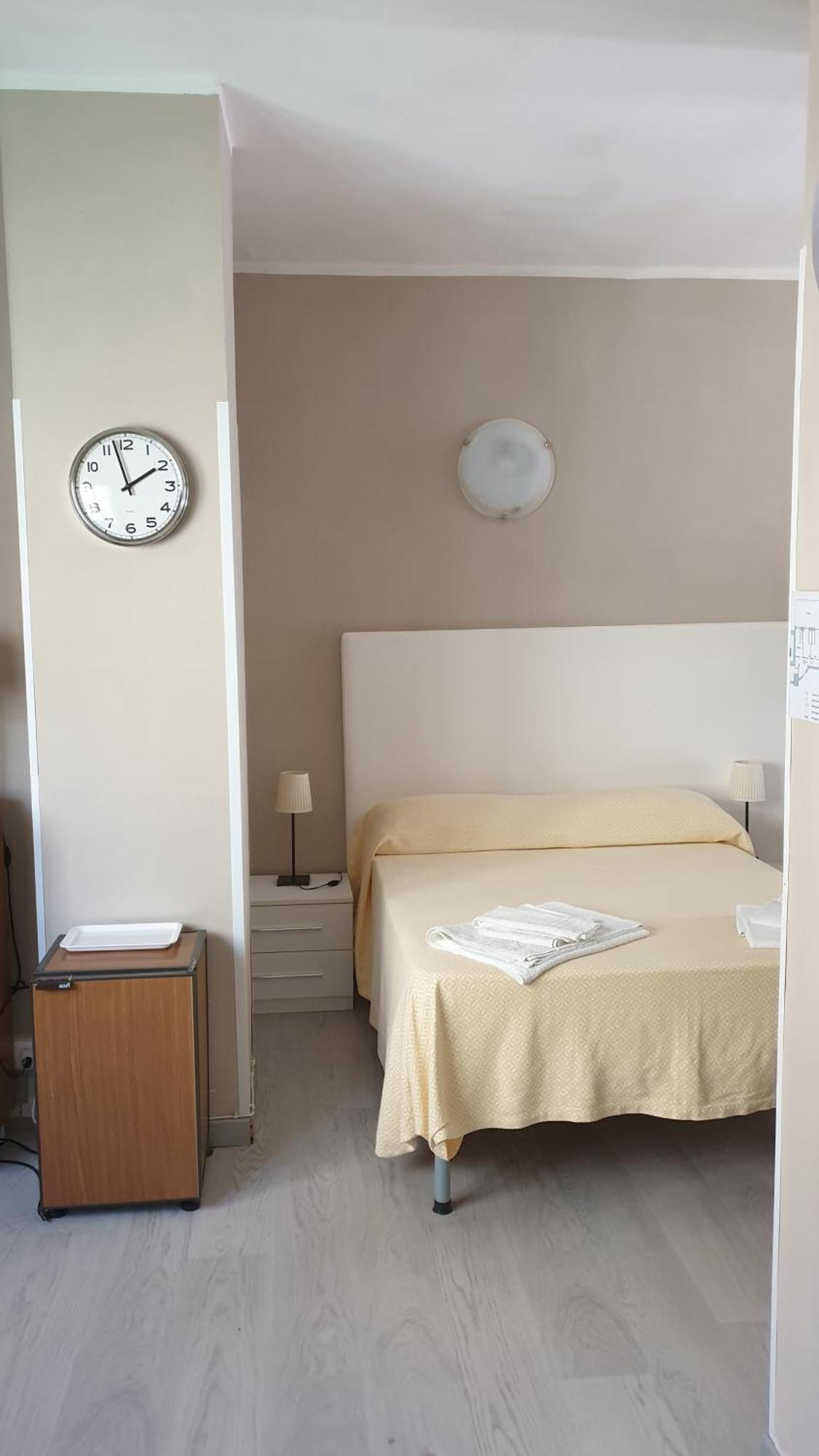 Piccolo Hotel Holiday Center Finale Ligure Εξωτερικό φωτογραφία